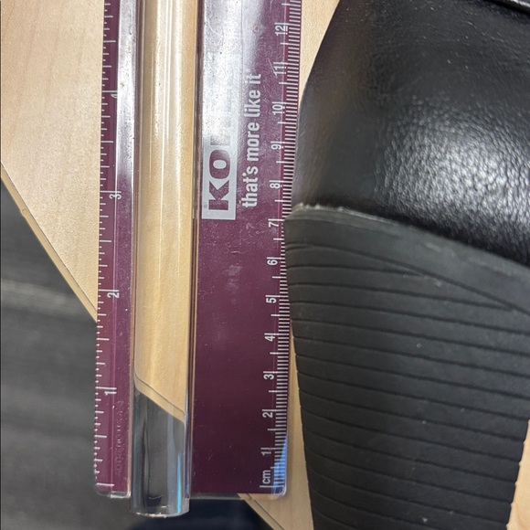 Kohl's Crift & Barrow Black Heeled Boots for Women - Picture 6 of 8